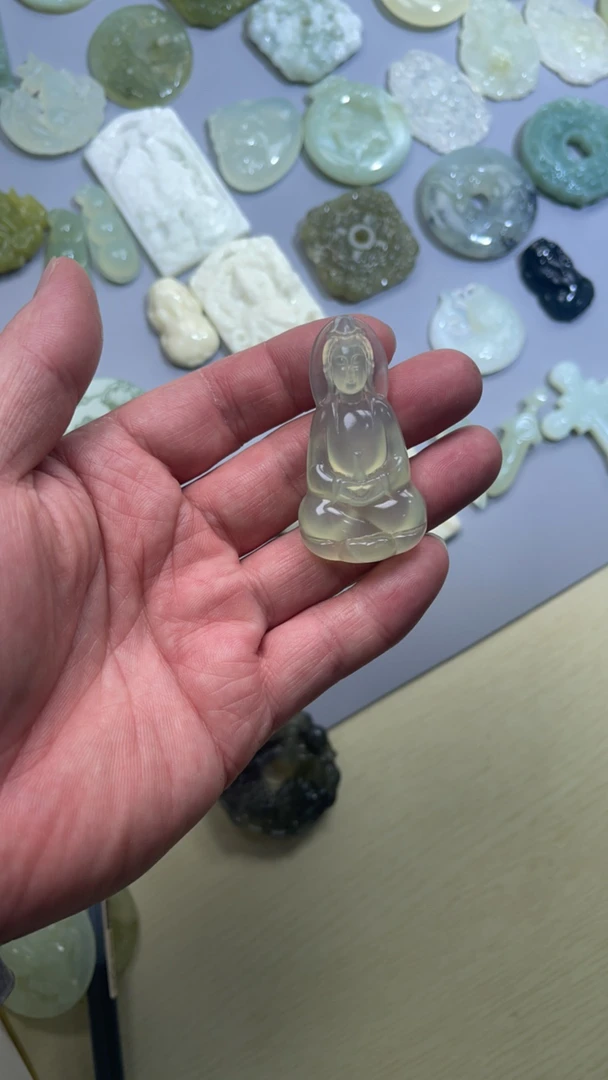 岫玉净衣观音 观音牌