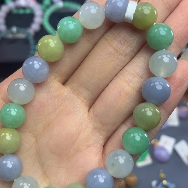 翡翠手链未镶嵌翡翠