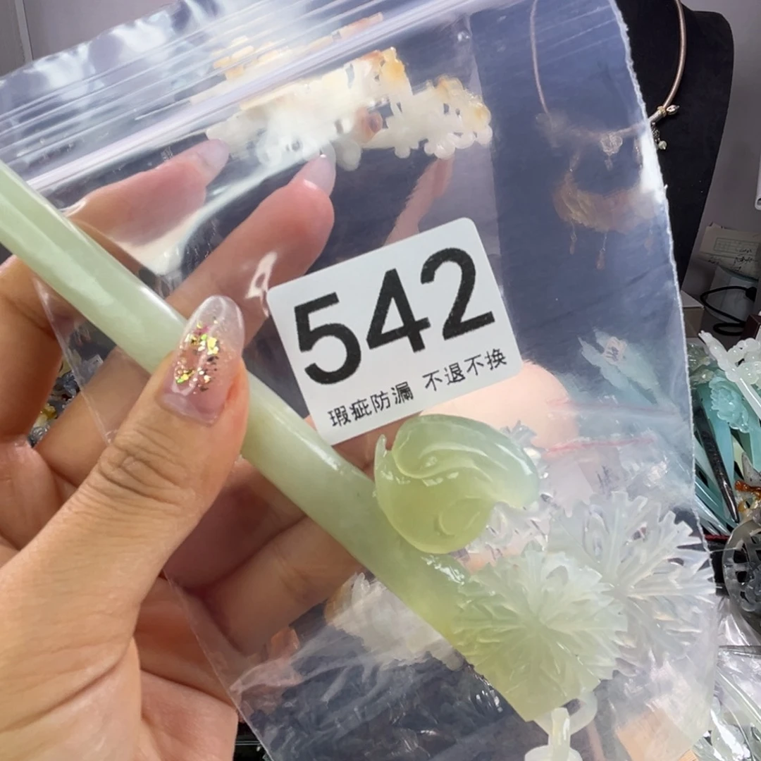 未镶嵌岫玉发饰?****y