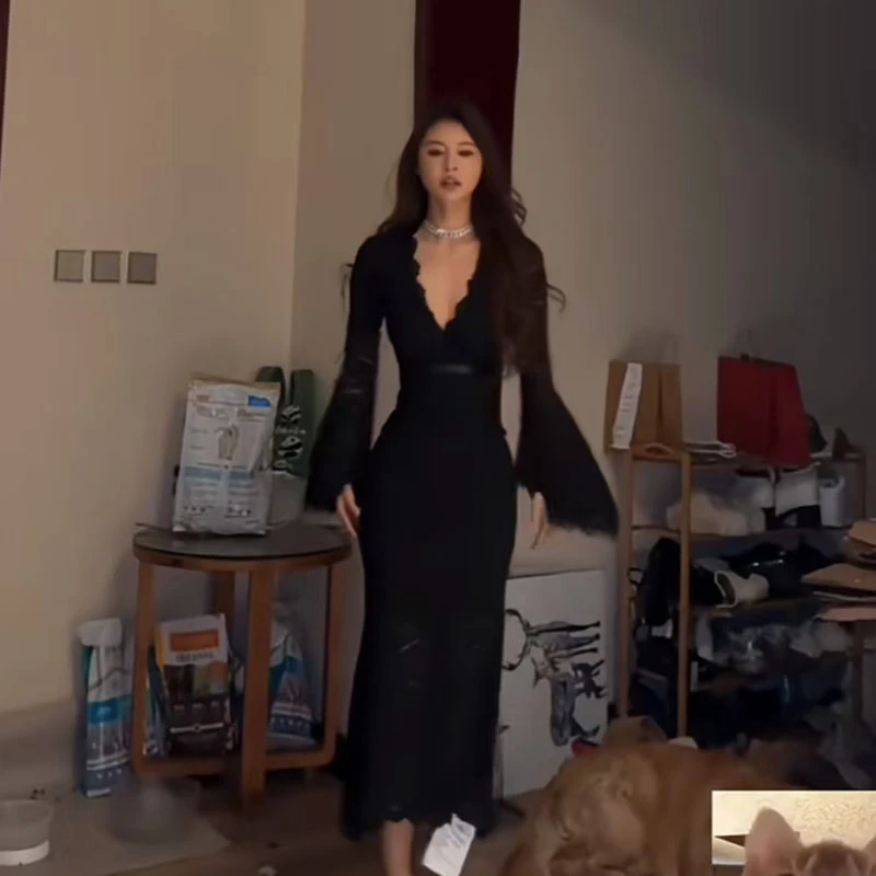【薄荷雪糕】名媛法式气质黑色长袖V领修身收腰包臀裙性感连衣裙女
