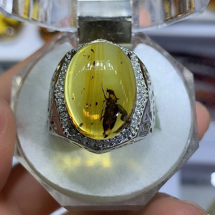 银S925镶嵌琥珀裸石萤火虫与虫窝戒指