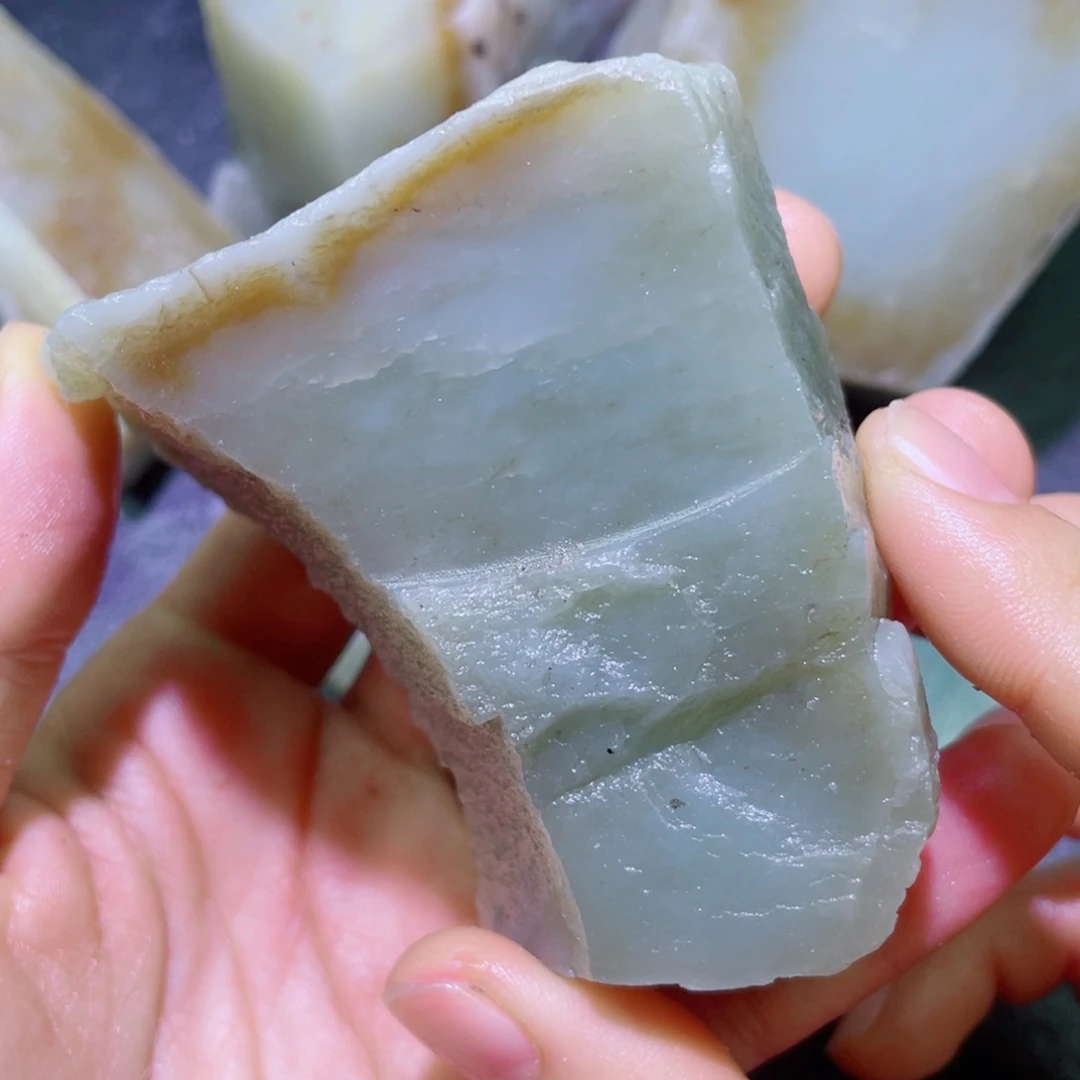 和田玉未镶嵌珠宝半成品