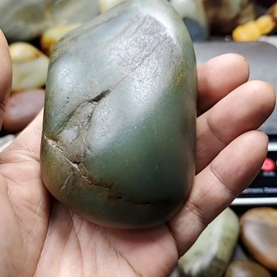 和田玉（糖玉）未镶嵌挂件