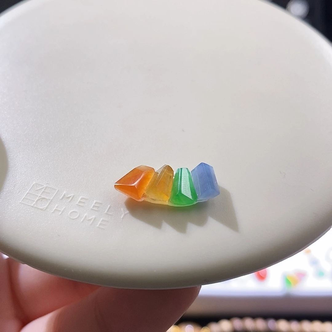 翡翠散珠多宝四颗