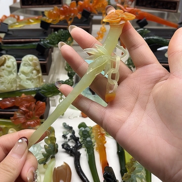 蛇纹石玉岫玉发簪未镶嵌江**珺