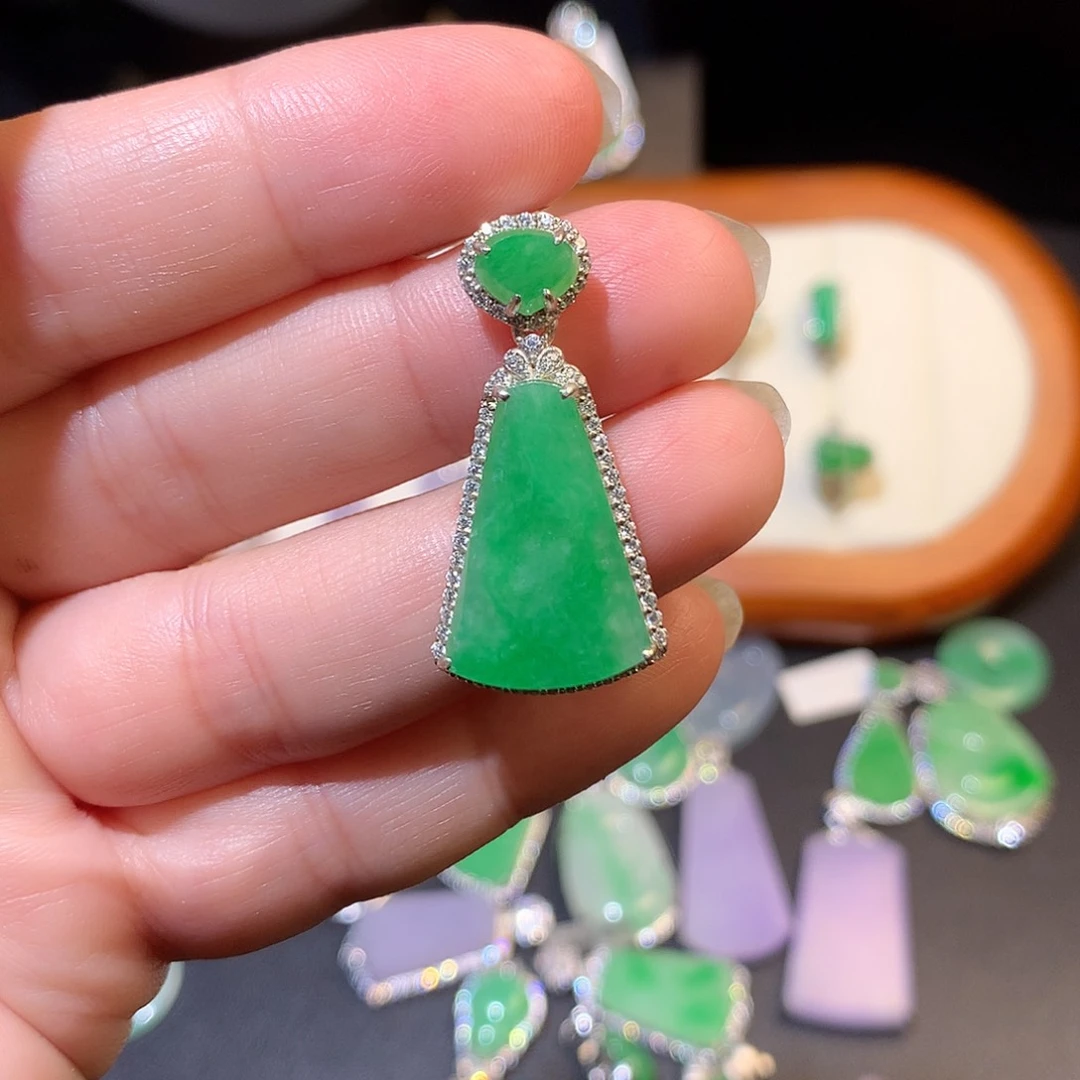 翡翠银S925镶嵌颈饰C****_缅甸翡翠无事牌