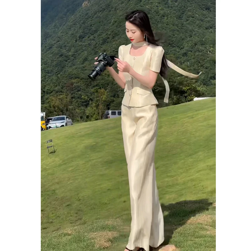 格润雅时髦女装2025年新款夏季套装气质方领收腰上衣阔腿裤两件套