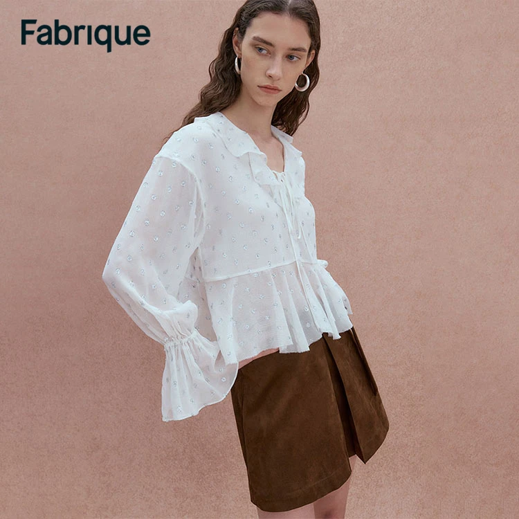 Fabrique Louise 春夏新款薄透亮丝刺绣桑蚕丝V领荷叶边宽松上衣