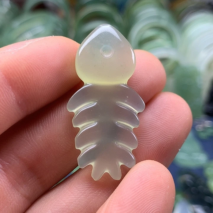 蛇纹石玉未镶嵌挂坠