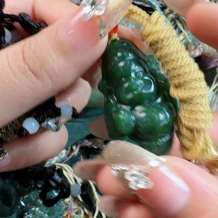 和田玉挂件未镶嵌