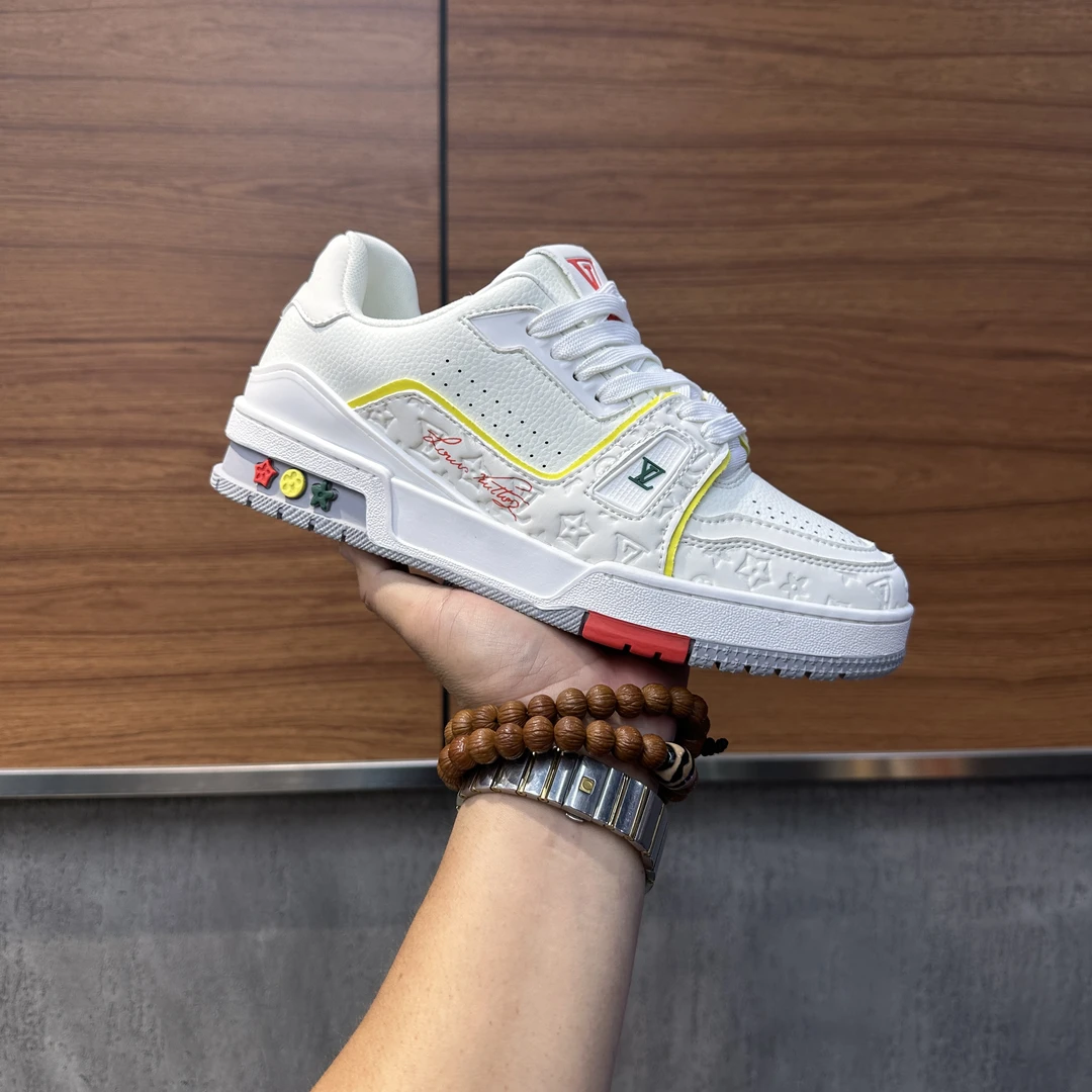 福建情侣款冬季时尚潮流舒适低帮透气百搭新版韩版潮酷运动板鞋男