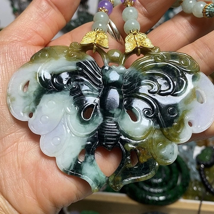 翡翠未镶嵌吊坠(赠链)