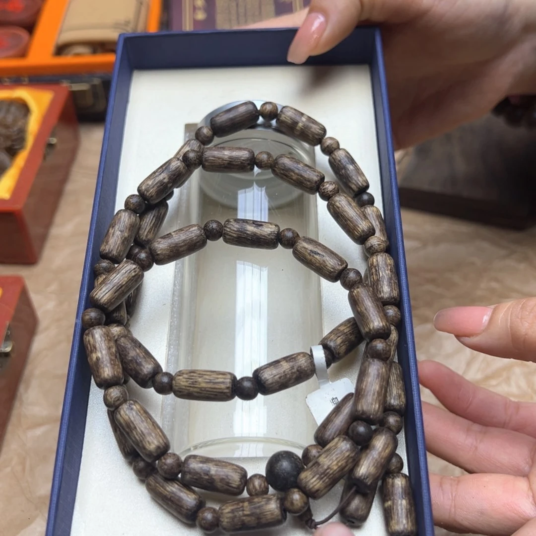 大叶紫檀（黑酸枝木类）