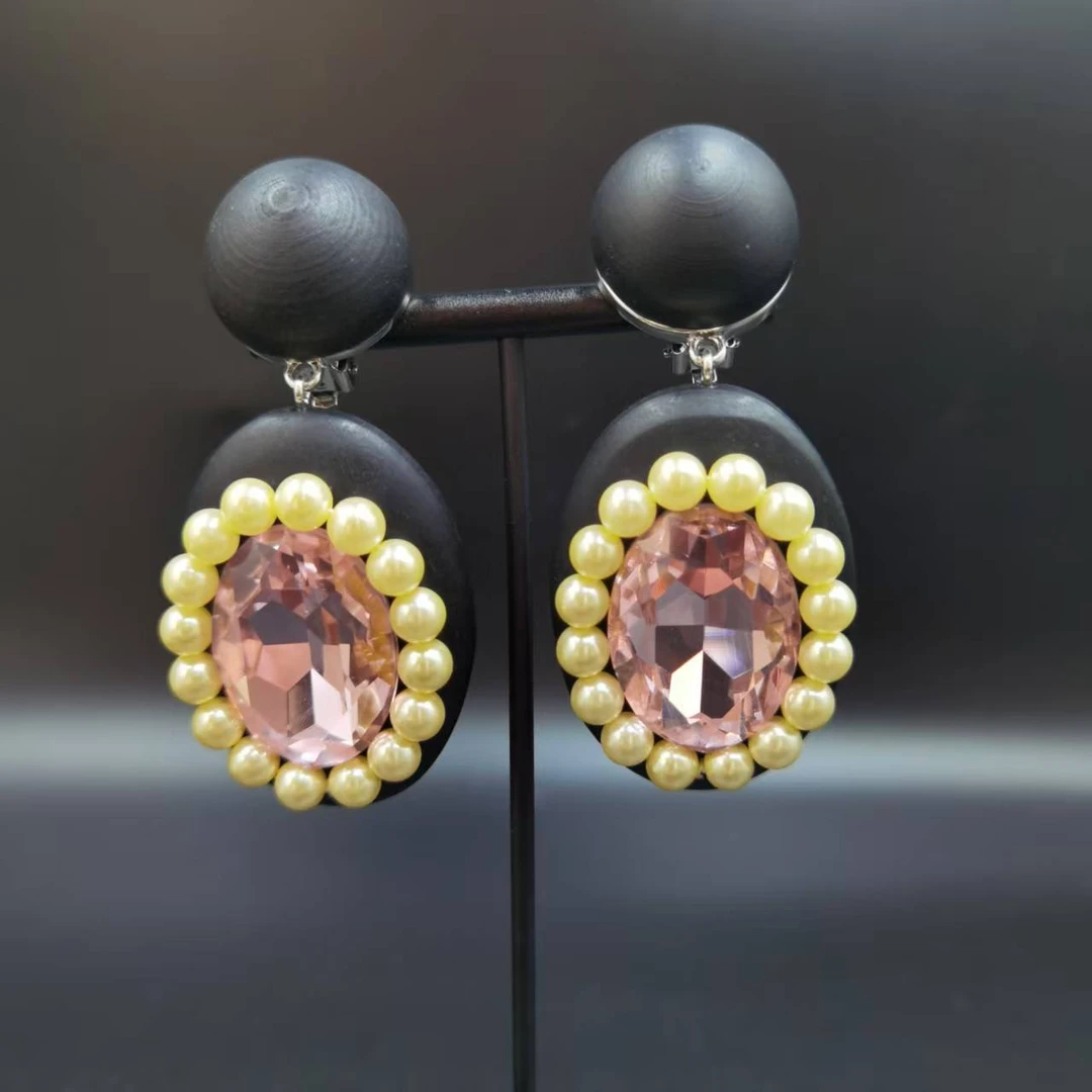 铜合金亚克力耳饰 【伊琳饰品】木头粉转白珠耳夹