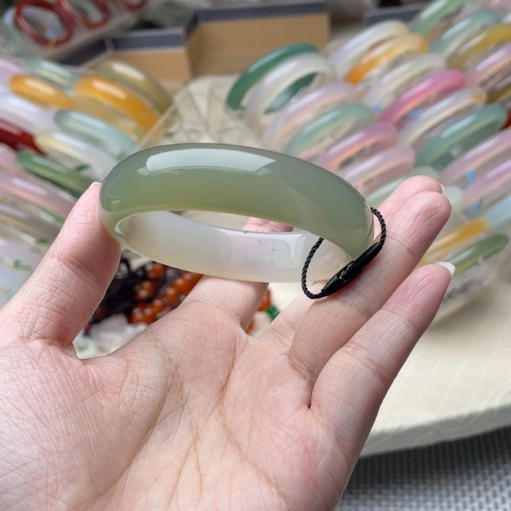 玛瑙/玉髓未镶嵌手镯56圈口