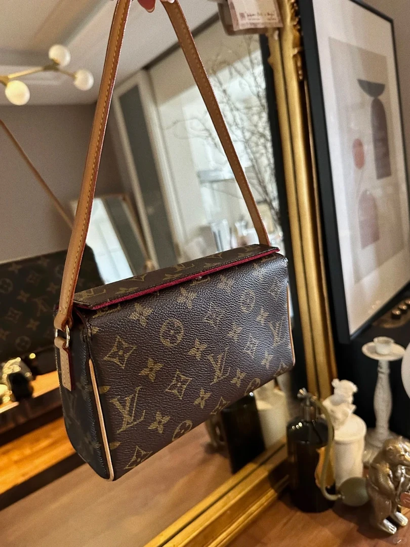 99新 LouisVuitton/路易威登 lv表参道单肩包/公价无/甄选