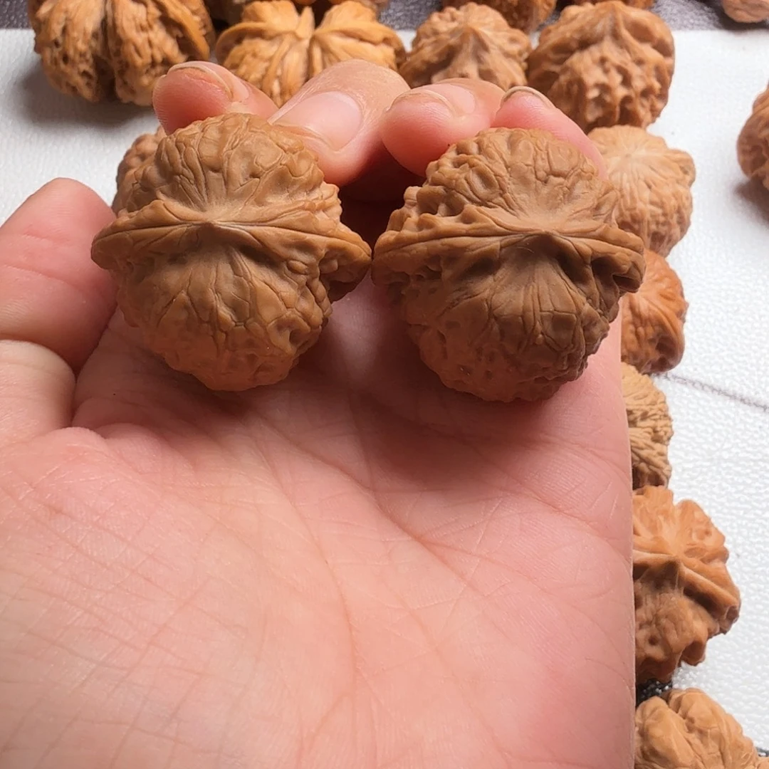 文玩核桃吊坠大团圆
