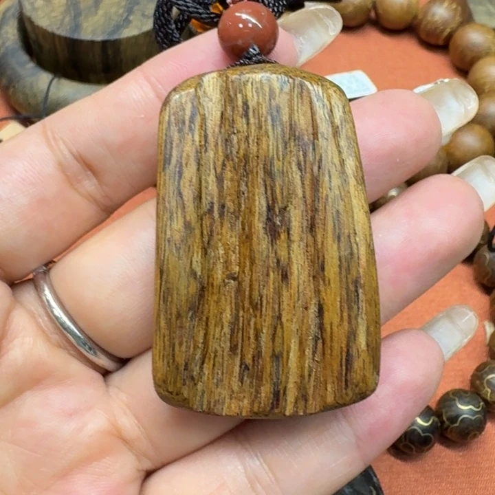 大叶紫檀（黑酸枝木类）