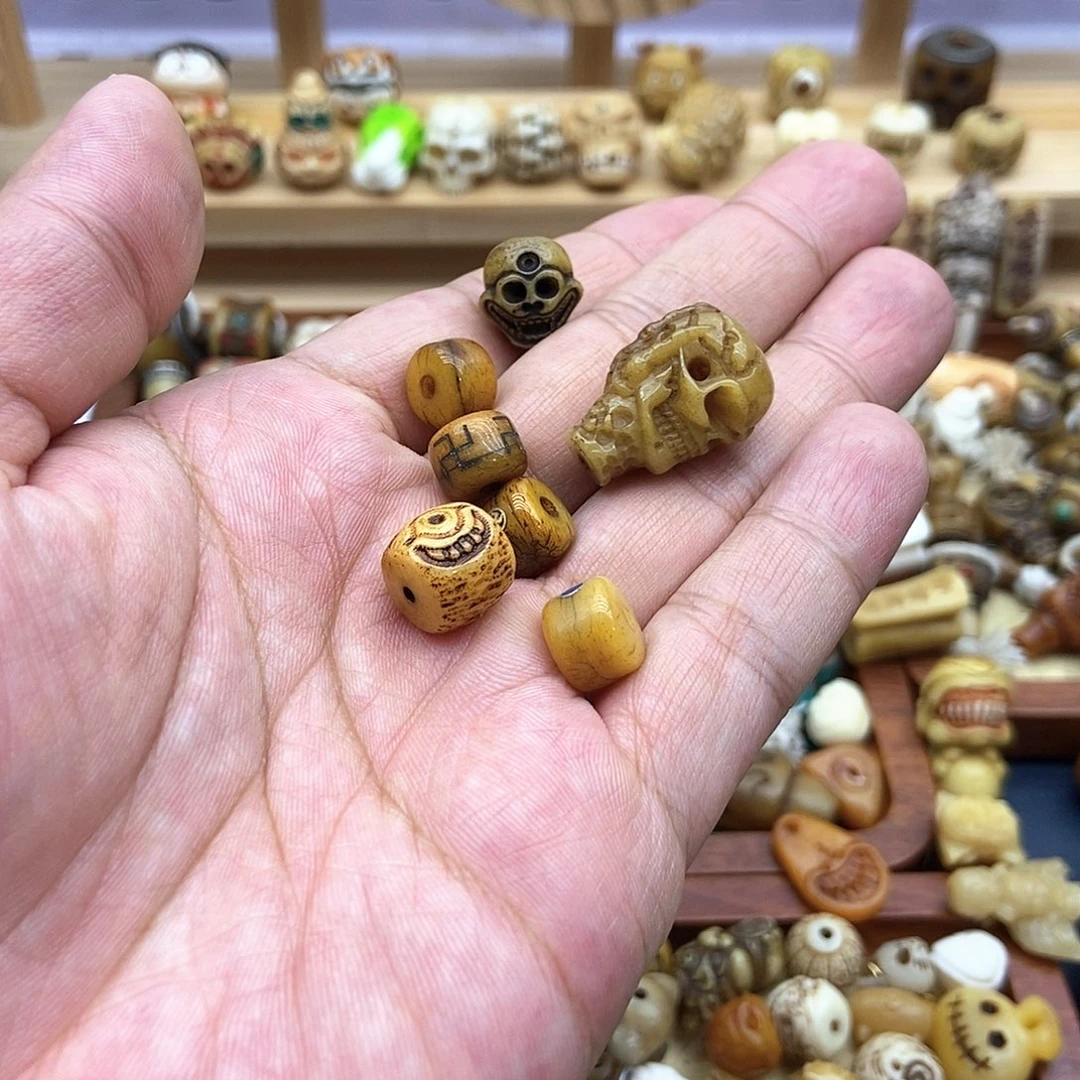 自***蟆驼骨其他配饰搭配