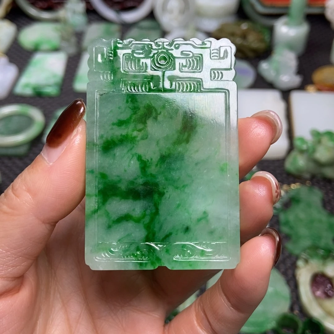 瑞***米翡翠未镶嵌挂件清