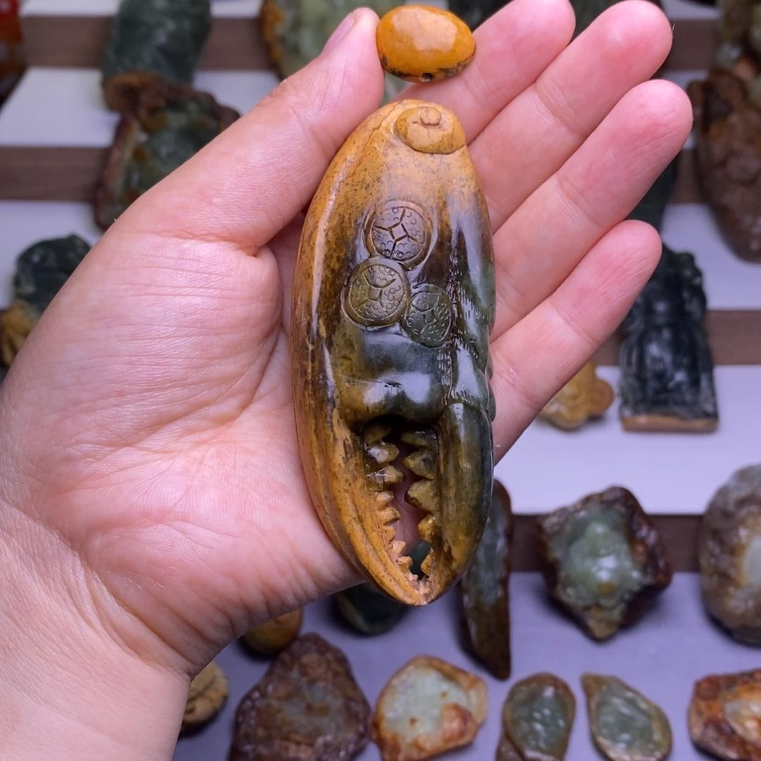 岫岩河磨玉（透闪石质玉）未镶嵌把件沫*