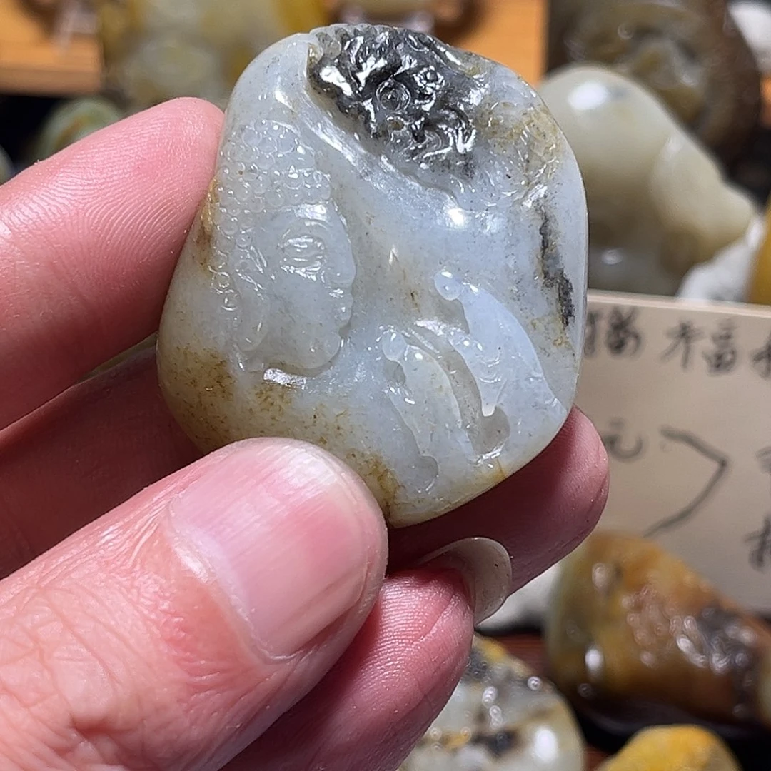 毛***影未镶嵌和田玉挂件