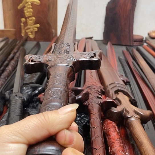 黑檀木木一米渊虹