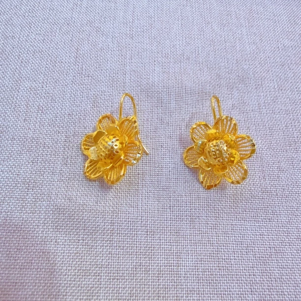 铜合金耳饰 新款甜美风金子同款耳环时尚百搭气质精致