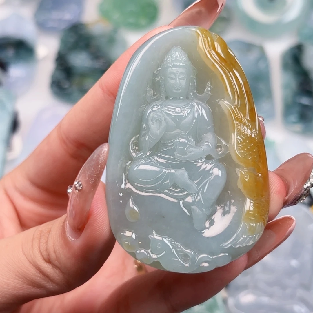 翡翠未镶嵌颈饰观音