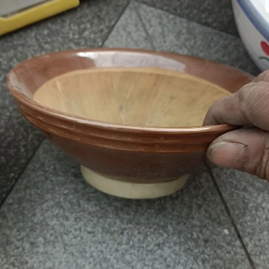 瓷片陶瓷盤子碗啥都有