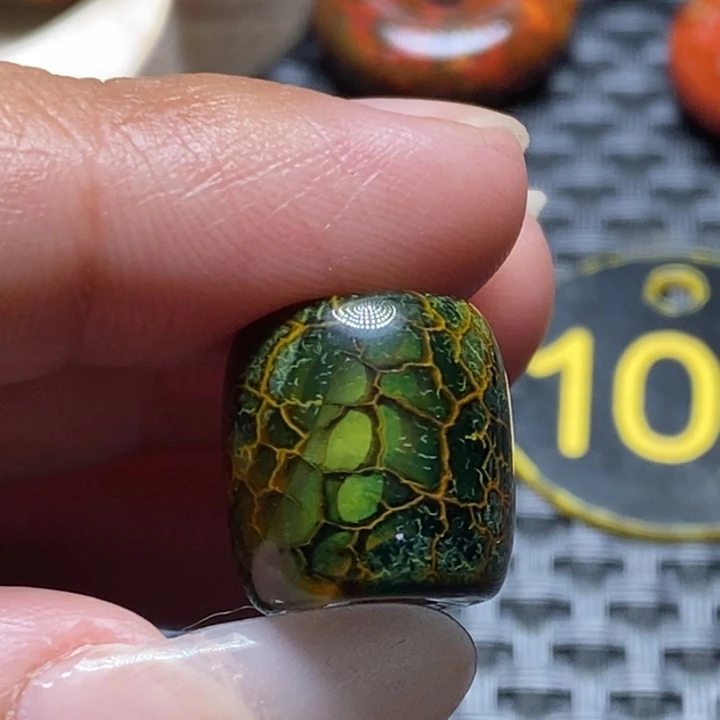 用***声玛瑙/玉髓未镶嵌颈饰