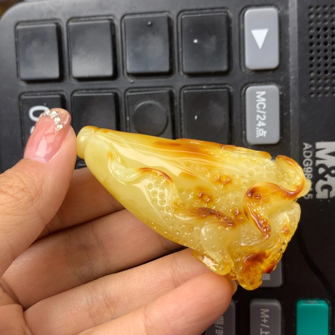 琥珀未镶嵌珠宝奇石