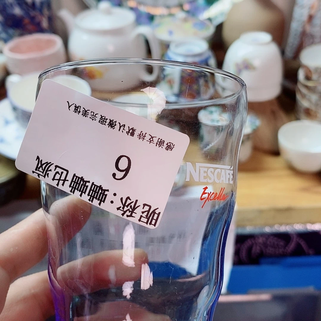 蛐***狂瓷片精美瓷器。。。。。。。