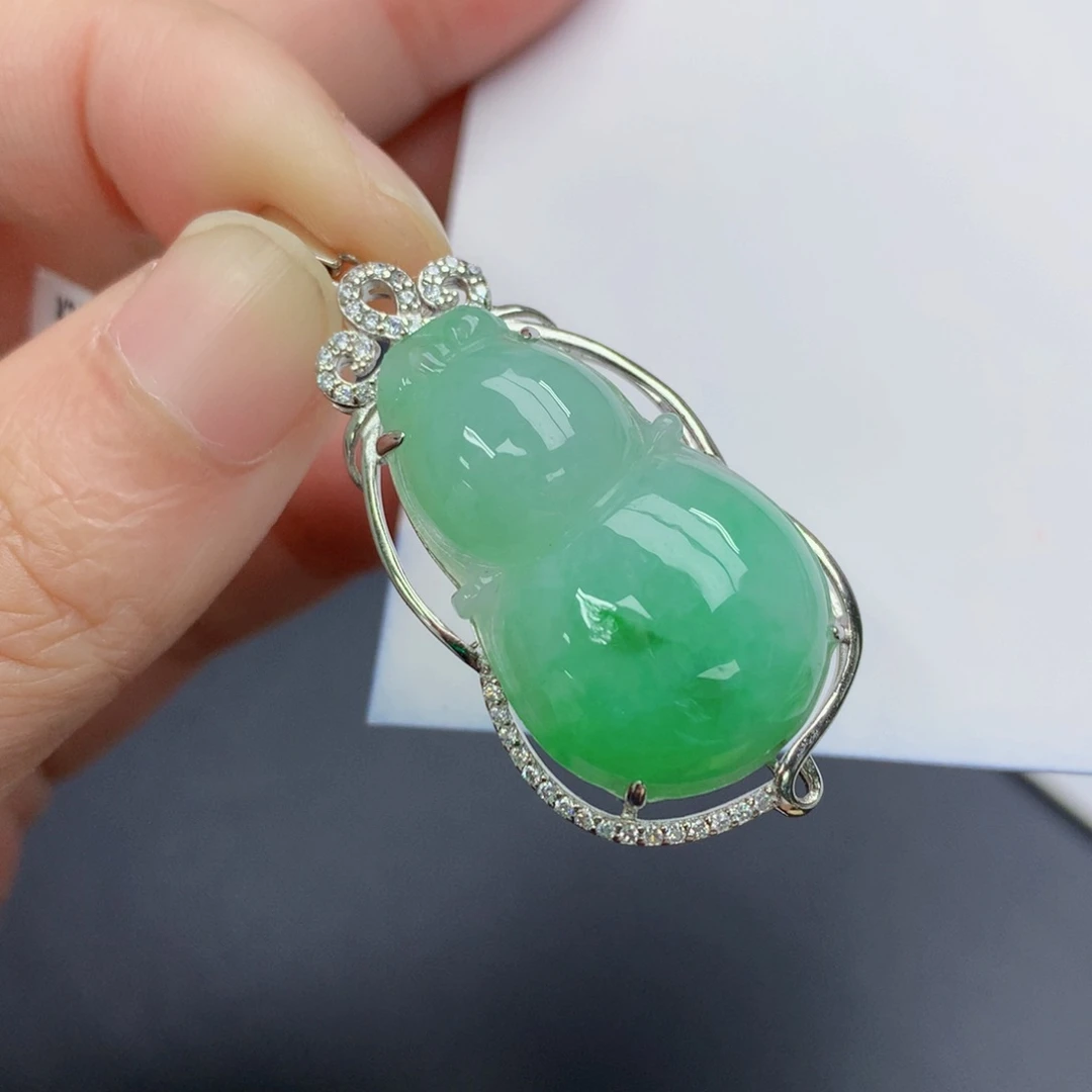 颈饰银S925镶嵌翡翠