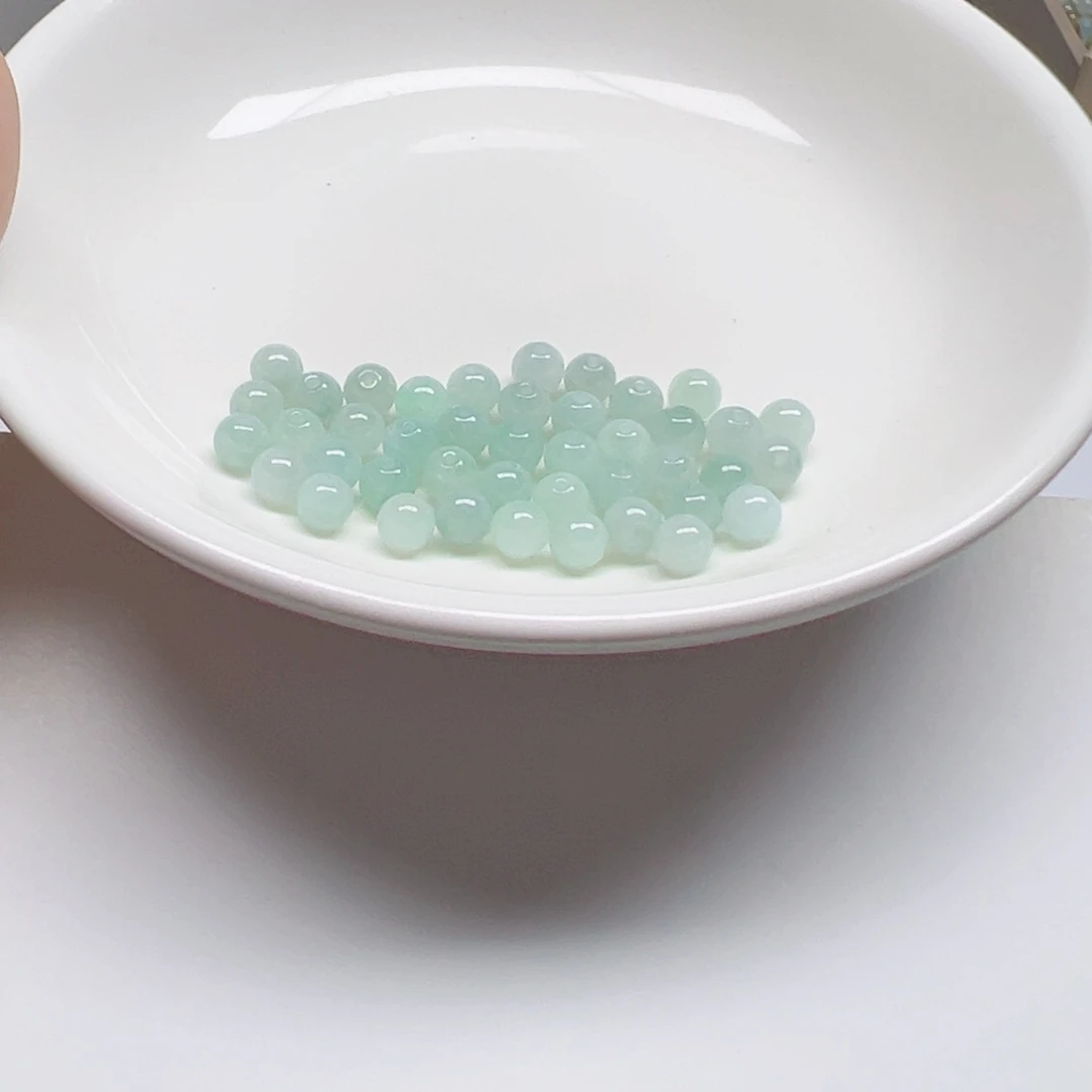 散珠翡翠糖*?纯天然缅甸翡翠A货卡4+，42颗