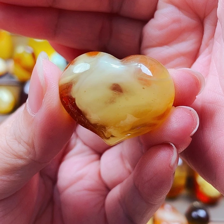 唐***儿裸石琥珀未镶嵌吊坠