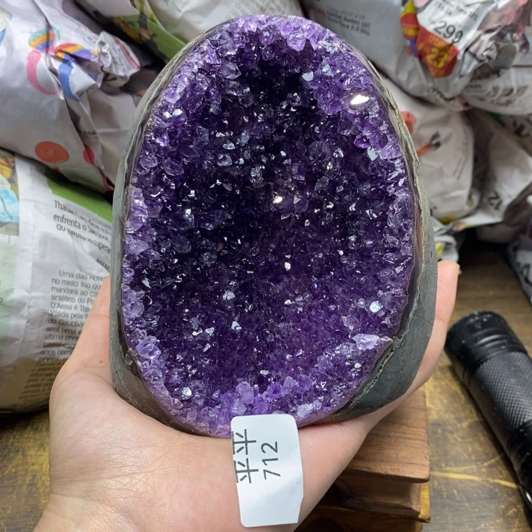 紫晶乌拉圭未镶嵌