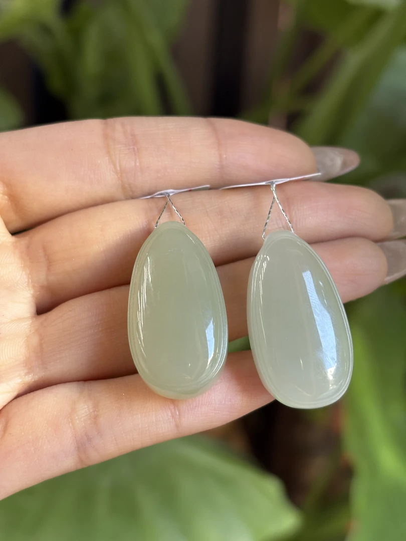 05161YX 和田玉晴水水滴无事牌尺寸约31*16.3*11.2mm多样性发其一