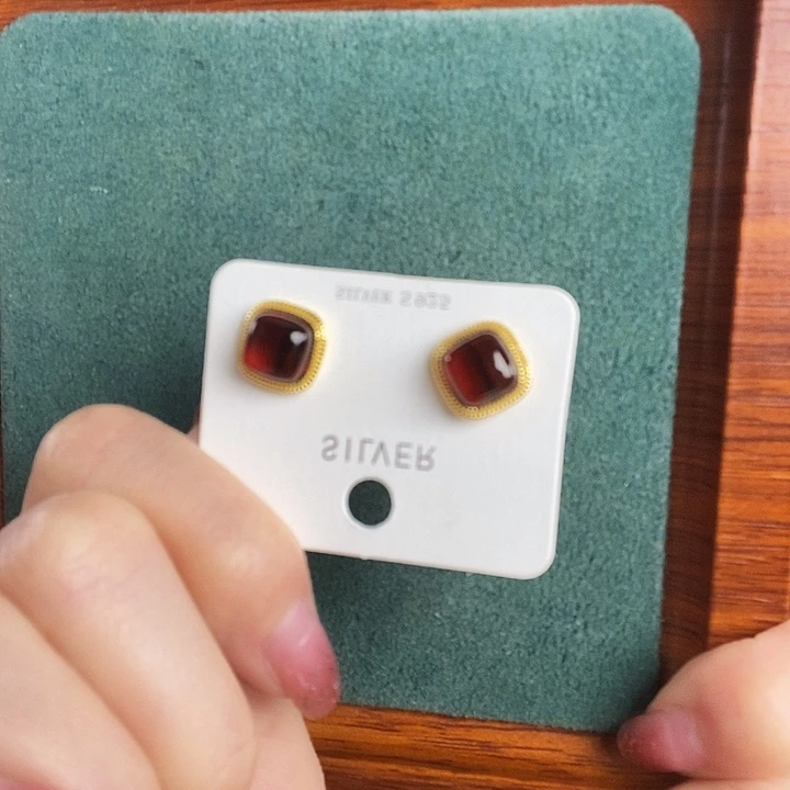 血珀银S925镶嵌耳饰耳钉