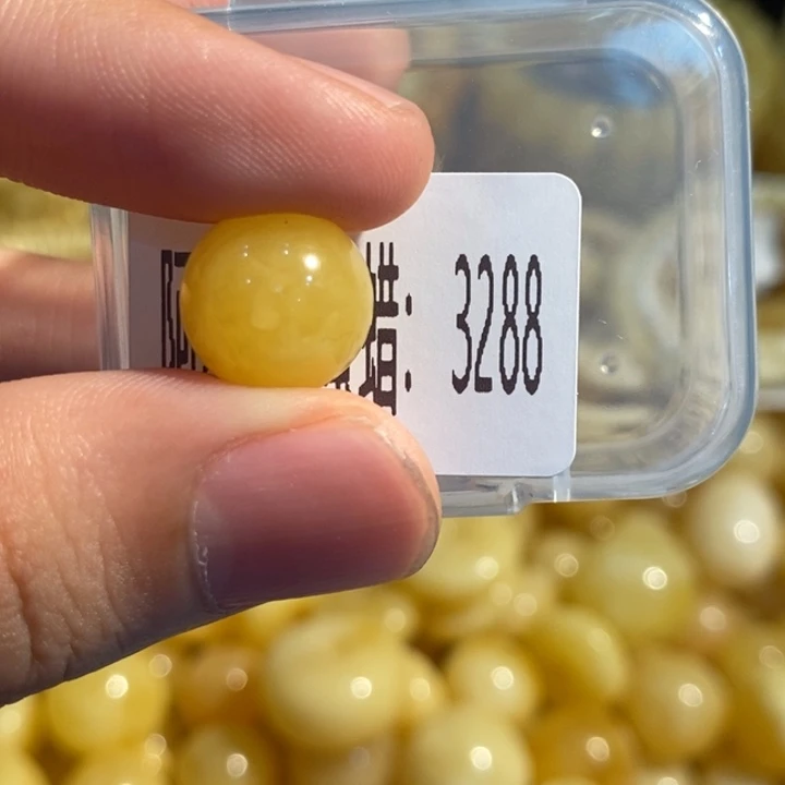 琥珀未镶嵌珠宝奇石3288