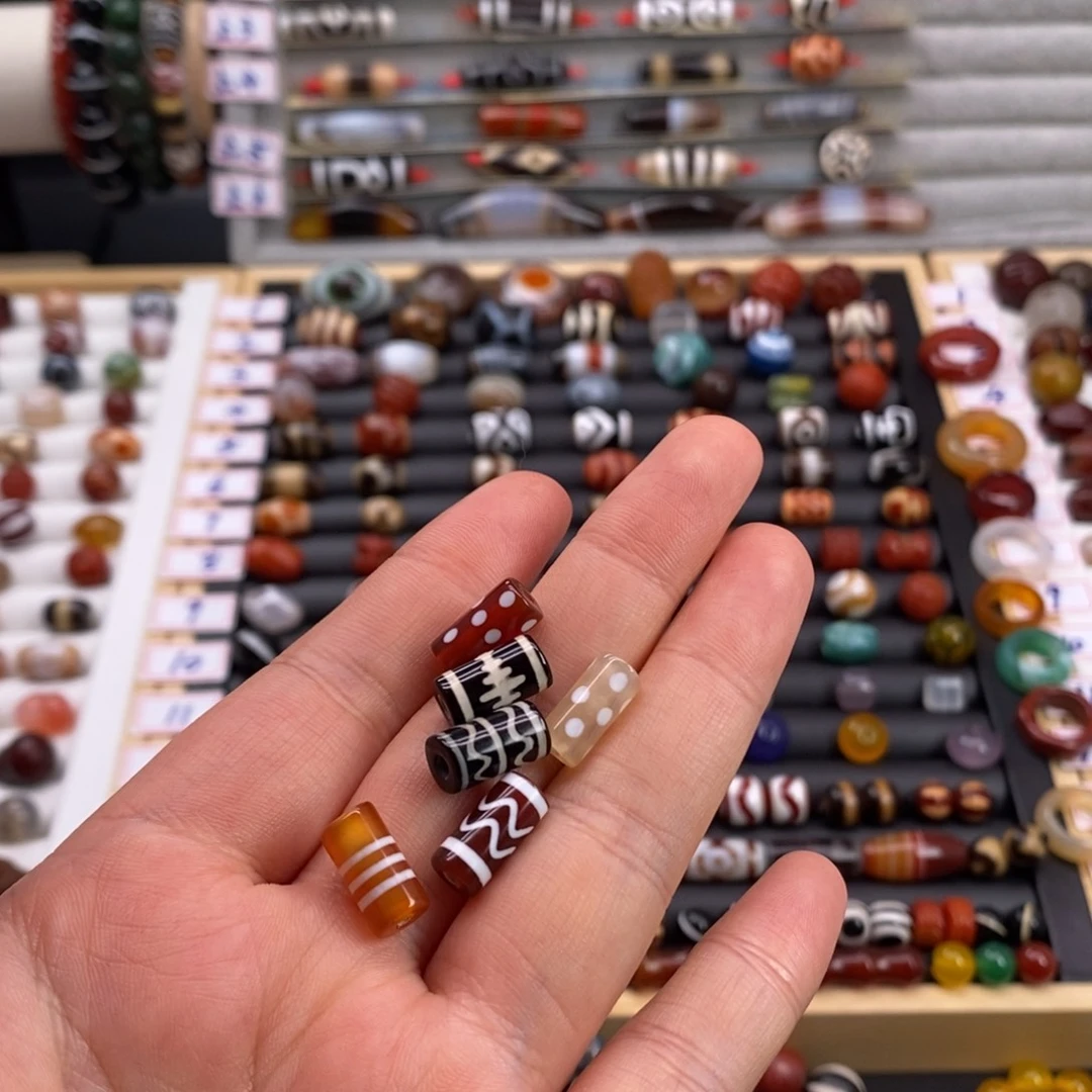 凡***包玛瑙/玉髓合金珠宝半成品