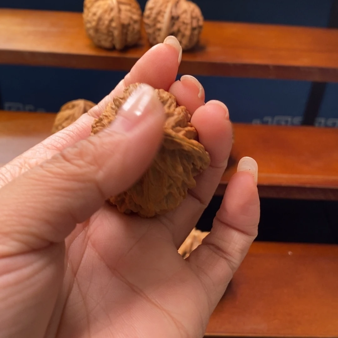 秦***岭吊坠文玩核桃苹果