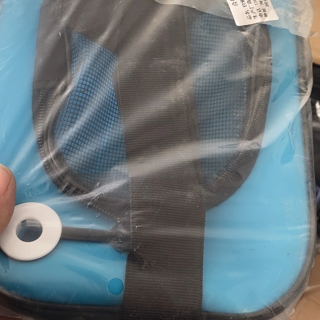 30蓝色活鱼桶一个，