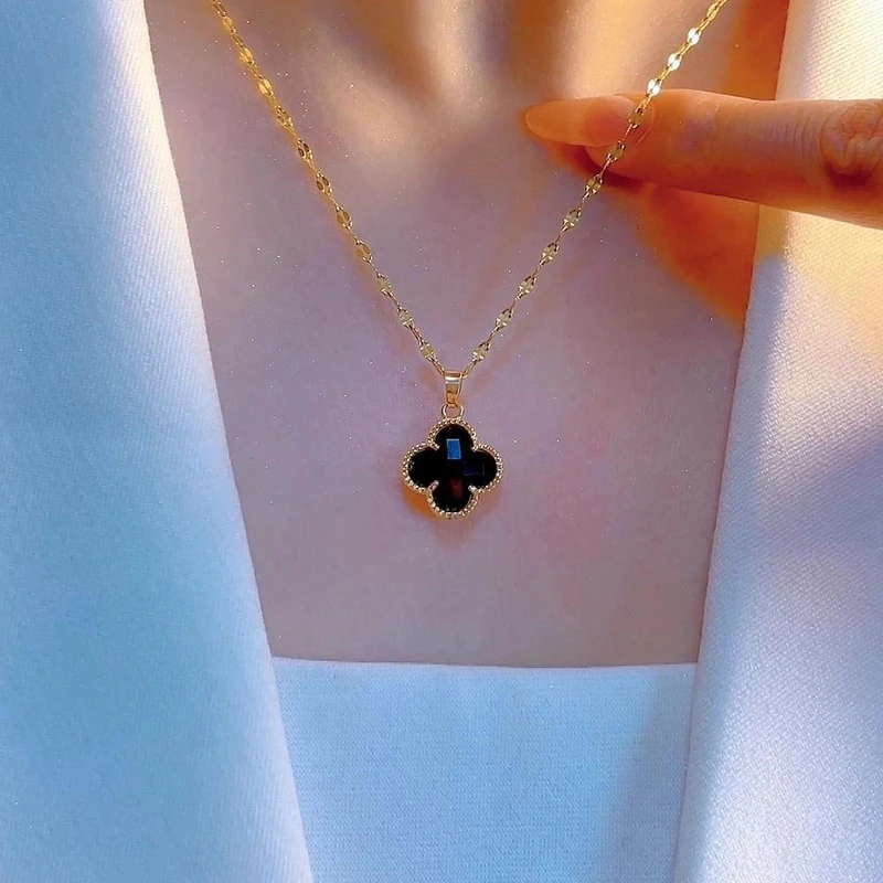 钛钢项链 小众网红锁骨链经典黑色双面四叶花项链时尚气质锁骨链