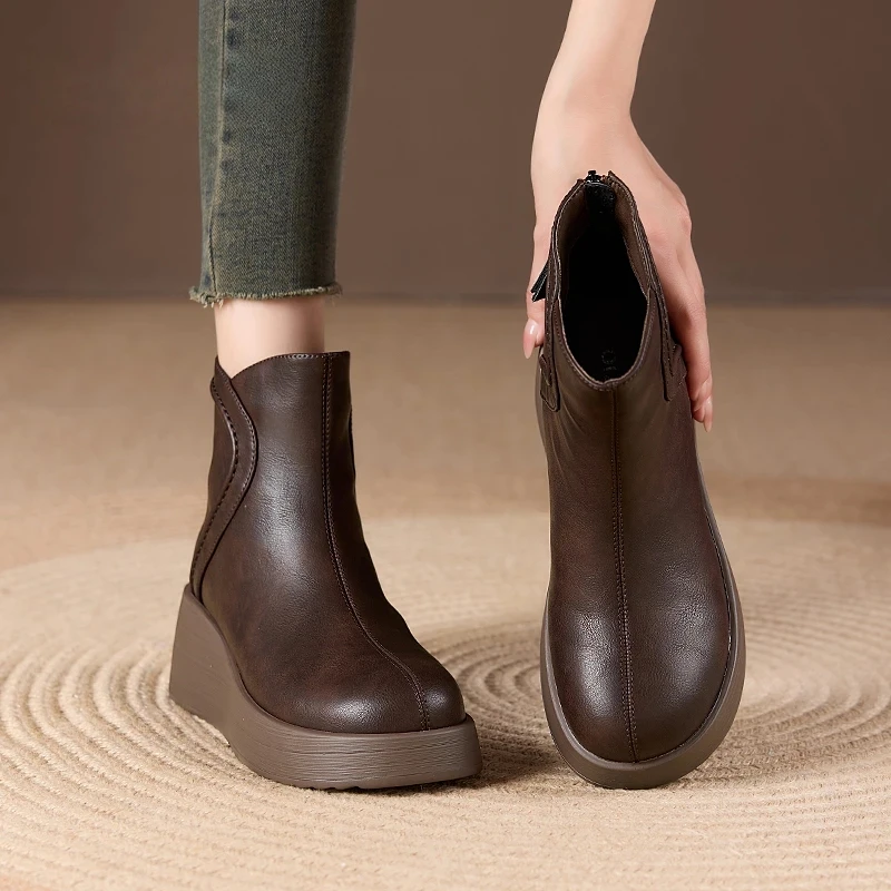 百搭时尚软皮舒适马丁靴2025秋冬新款女靴加绒圆头厚底增高短靴