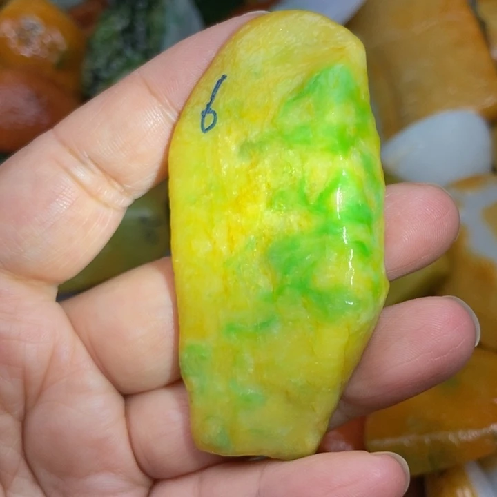 定制翡翠未镶嵌包工山水