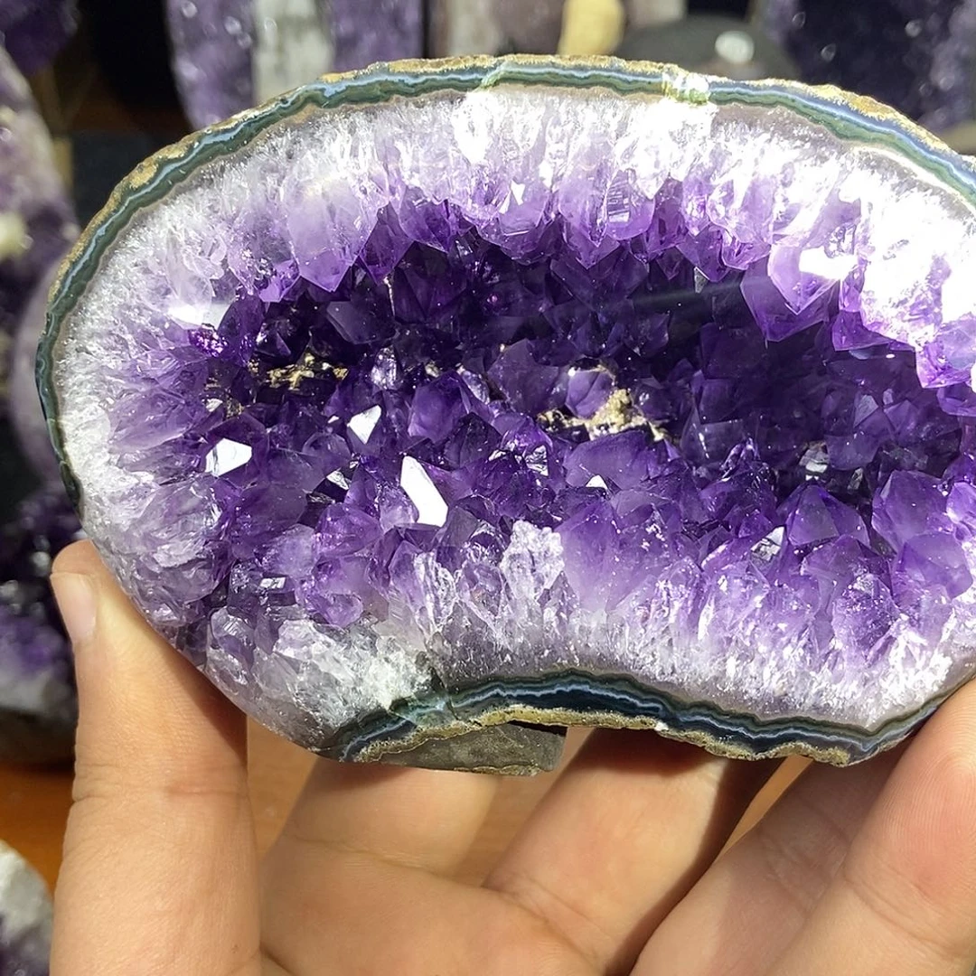 紫晶未镶嵌大型摆件（非配饰）