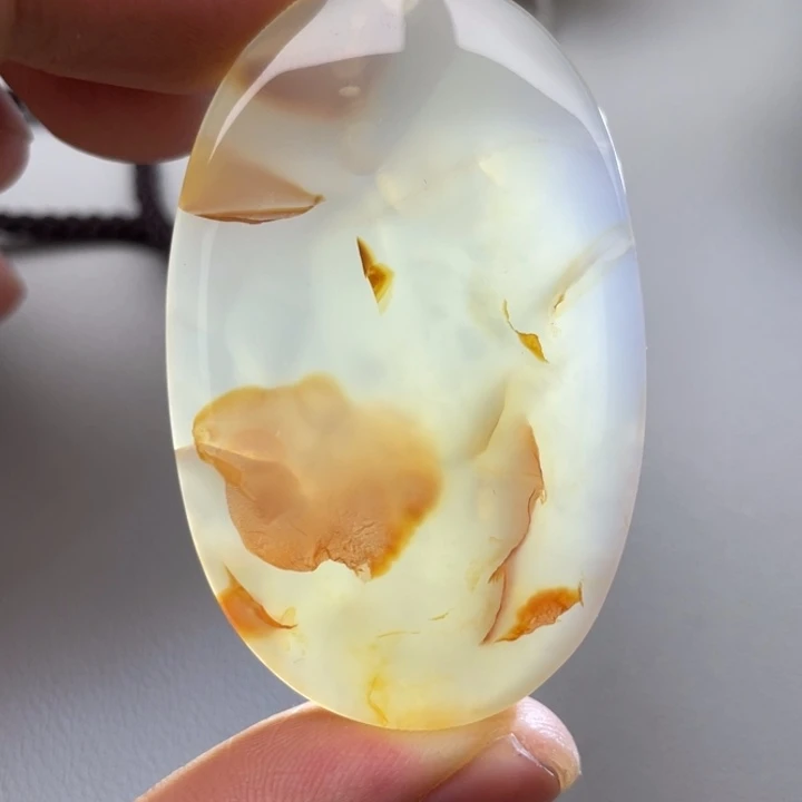 玛瑙/玉髓颈饰未镶嵌路*