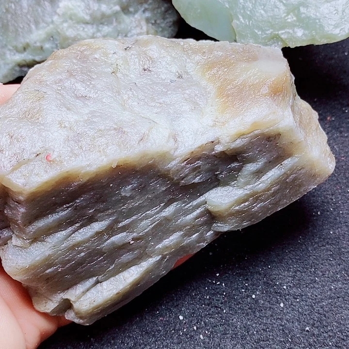 未镶嵌和田玉（糖玉）珠宝半成品