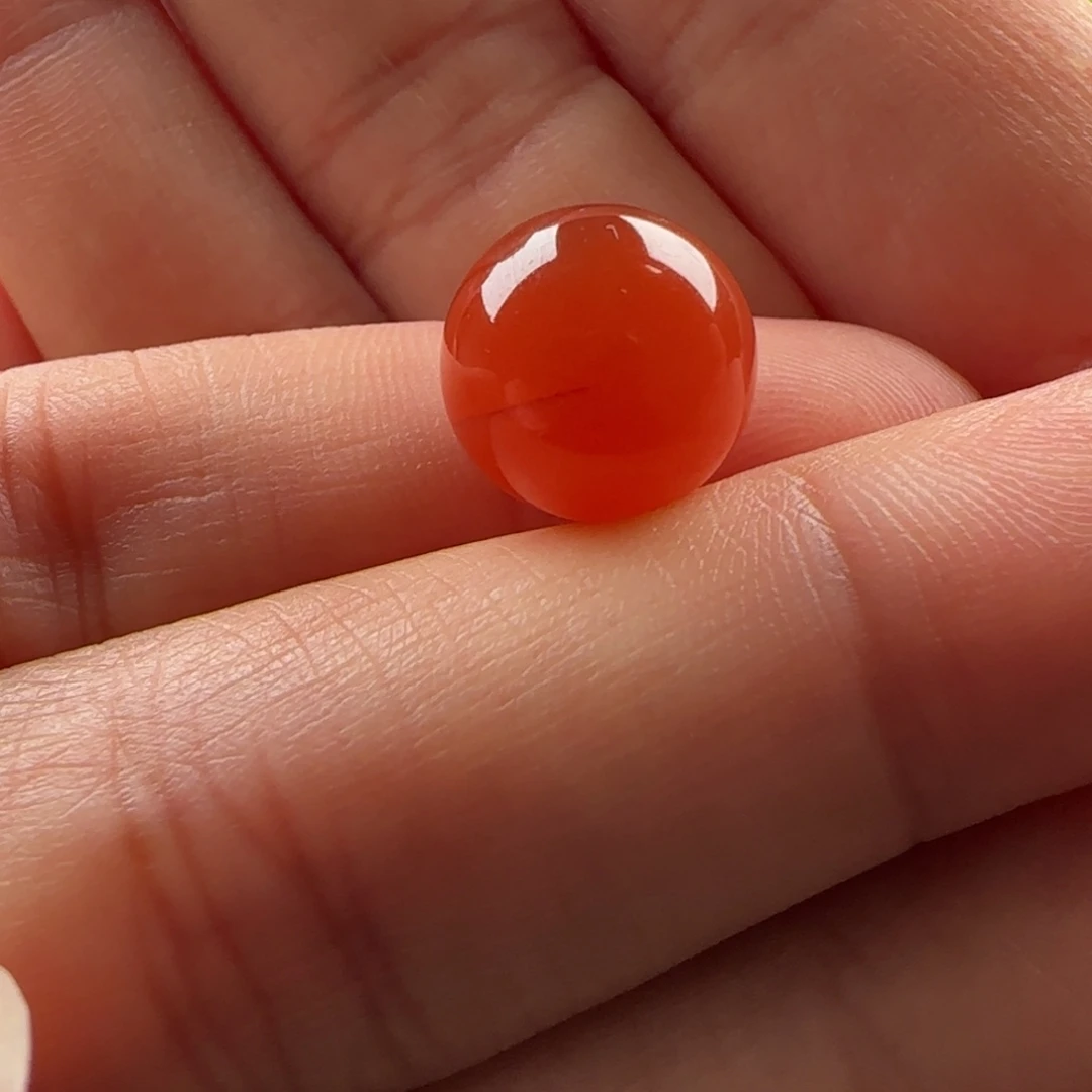 南红玛瑙未镶嵌圆珠：11.8水红品质 有水线
